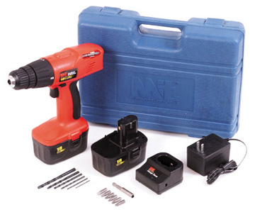 73247   18-Volt Cordless Drill w/ACCESSORIES/2-batteries